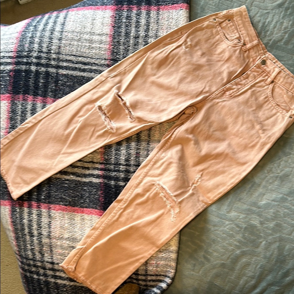 VANILLA STAR 90’s boyfriend Distressed Pink Jeans. Size 9